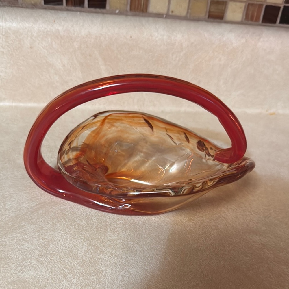 Vintage sooner orange glass basket‎
